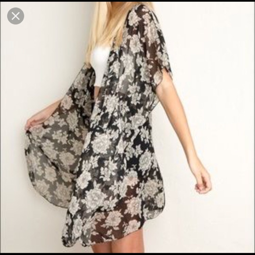 Brandy Melville Floral Kimono